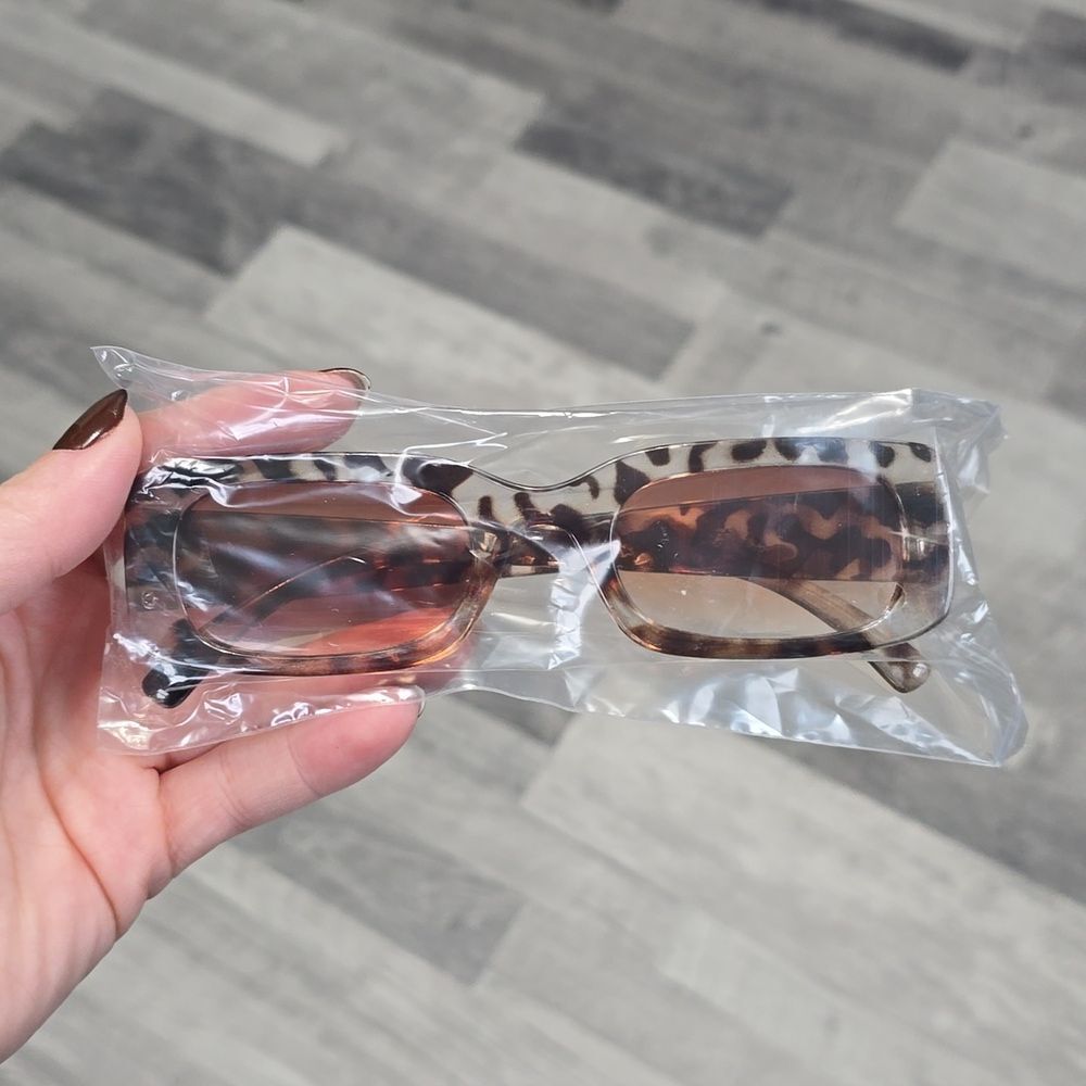 NWT, Square Frame Sunglasses